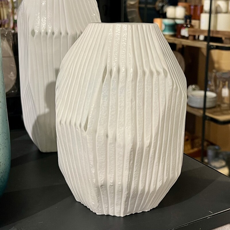 White Aggie Vase, None, Size: 9 In High