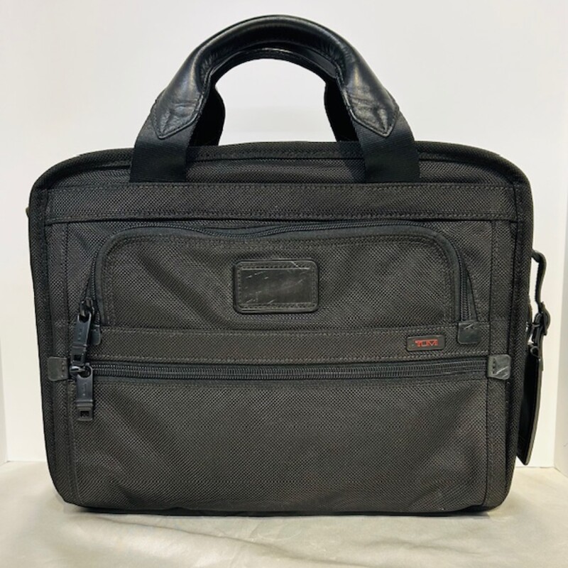 Tumi Laptop Luggage Bag
Black
Size: 14x10.5H