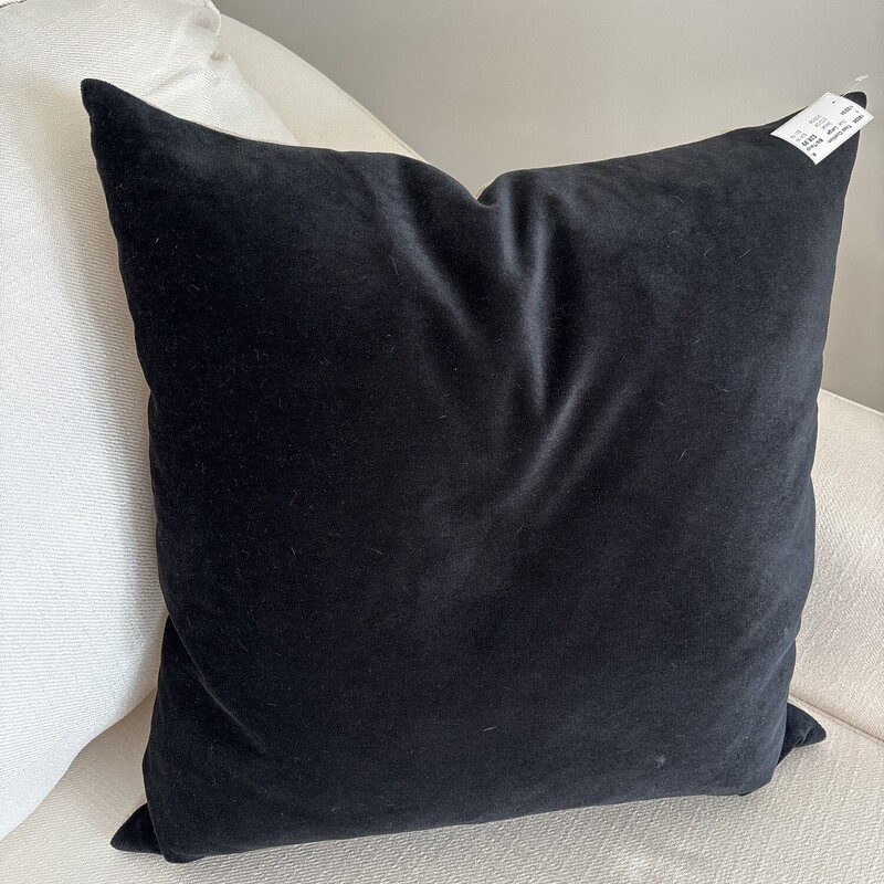 Toss Cushion
Black & Taupe
Size: Large
Linen & Velvet
Removable Cover - Feather Insert