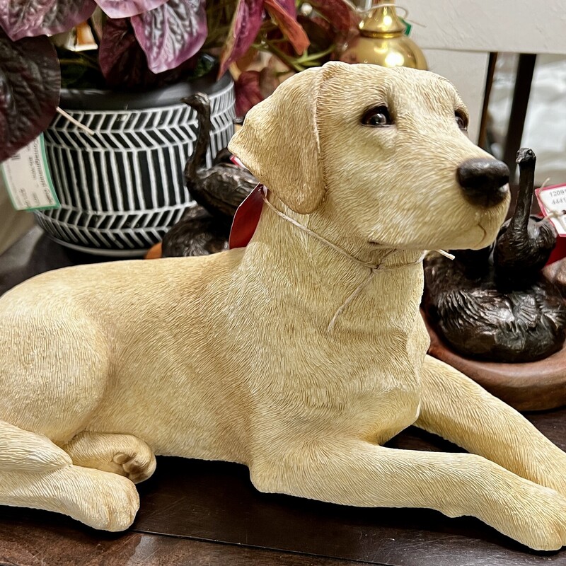 Sandicast Labrador statue
Size: 12x7