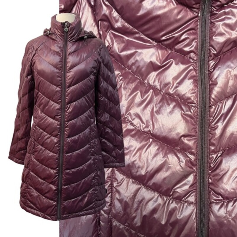 Calvin Klein Puffer Coat
Removable Zip Hood
Packable
Lightweight Premium Down
Color: Maroon
Size: Small