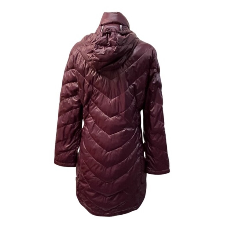 Calvin Klein Puffer Coat
Removable Zip Hood
Packable
Lightweight Premium Down
Color: Maroon
Size: Small