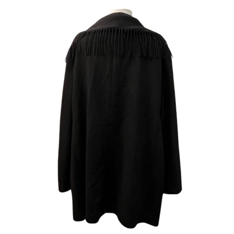 Ralph Lauren Wool Blend Coat
Fringe Accent
Toggle Closure
Color: Black
Size: 3X