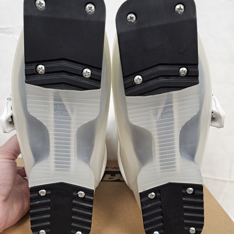 New Dalbello Gaia 2 Ski Boots, Mondo Point 21.5, Size: 3