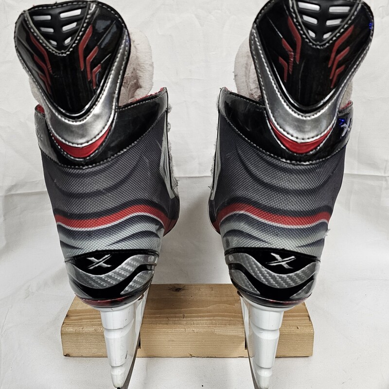 Bauer Vapor X4.0 Hockey Skates, Size: 8, pre-owned is great shape!  MSRP $199.99