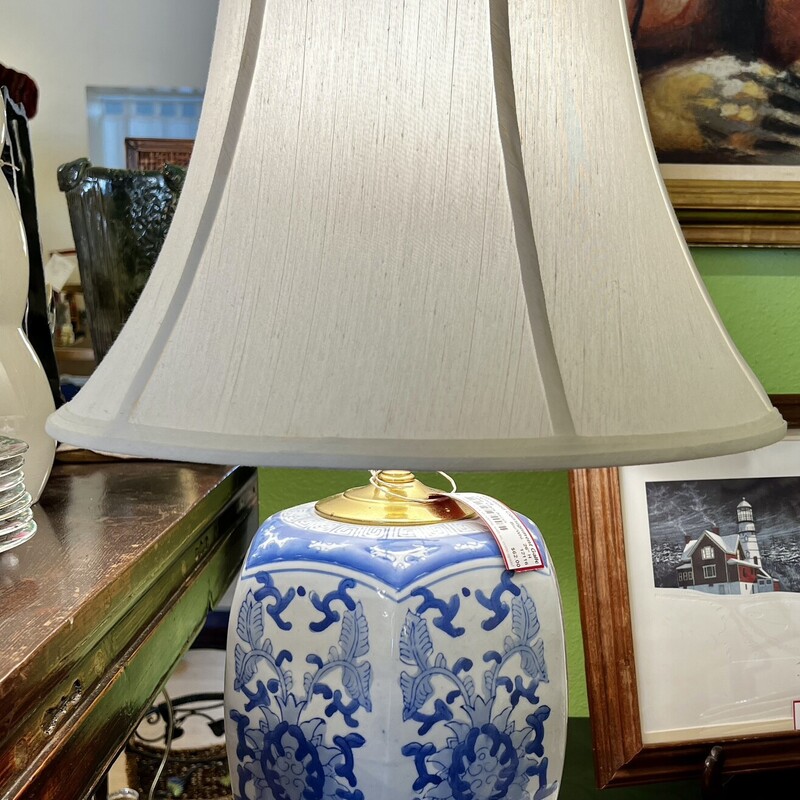 Lamp Table Asian, Blu/Whi, Size: 26 H