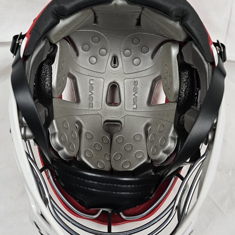 Cascade Pro 7 Lacrosse Helmet, Size: Adult (13+), pre-owned. MSRP $219.99