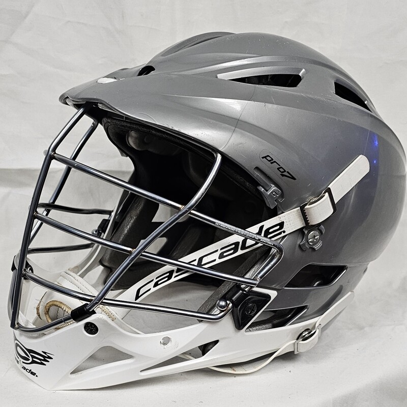 Cascade Pro 7 Lacrosse Helmet,  Size: Adult (13+), preowned.  MSRP $219.99