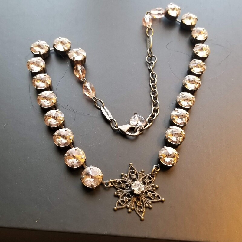 Sabika Royal Denim Choker Necklace
Pink Silver Size: 18.5L