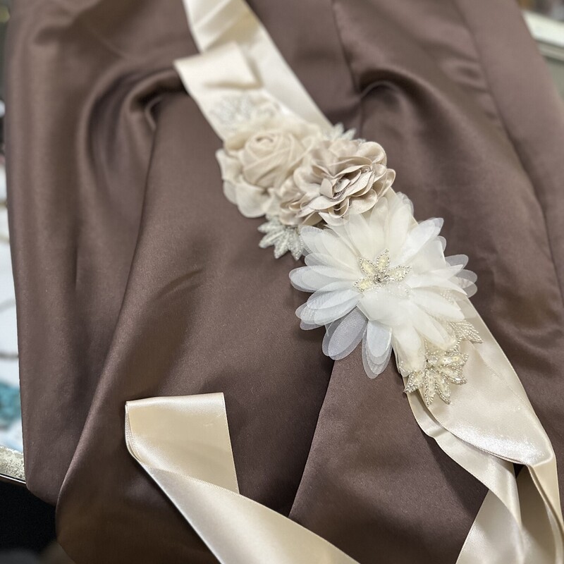 NEW Floral Satin Belt, Champagne With Mixed Media Fabric Flowers
New Price $69.00
Our Price $37.99
Shipping Is Available
or
Pick Up In Store Within 7 Days Of Purchase
All Sales Are Final . No Returns