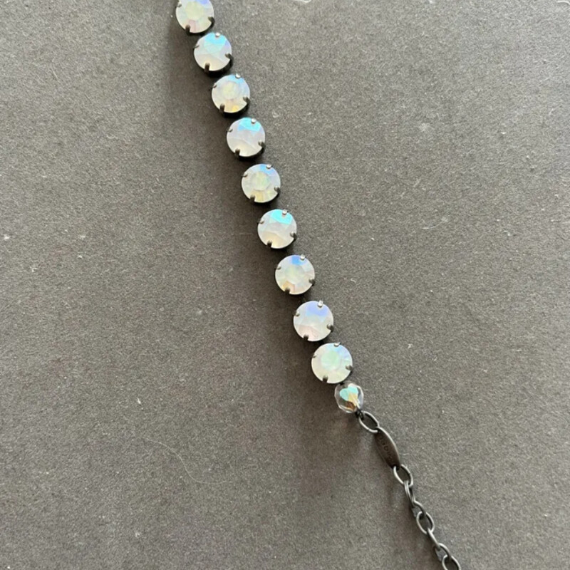 Sabika Sentimental Manhattan Bracelet
Frost Silver Size: 8.5L