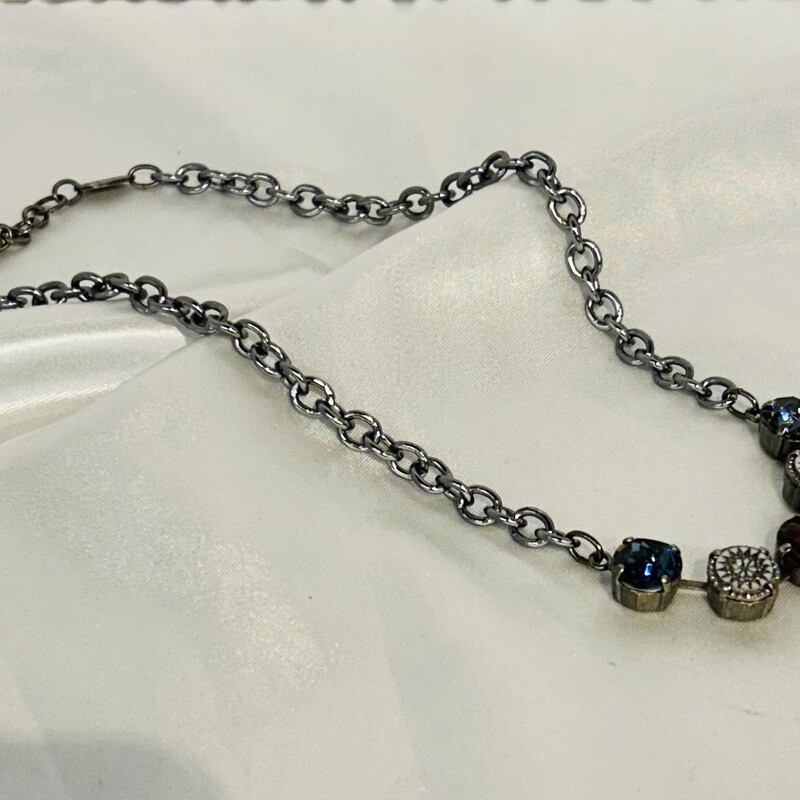 Sabika Structural 5 Stone Necklace
Silver Brown Blue Size: 19.5L