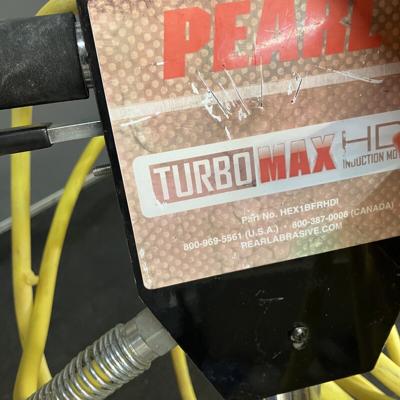 Turbo MAX HDI Pro Buffer, 1-1/2 HP,  Pearl Abrasives<br />
<br />
Like New Condition (barely used)<br />
<br />
Comes with 2 carbide grinding discs, sanding and polishing pads shown