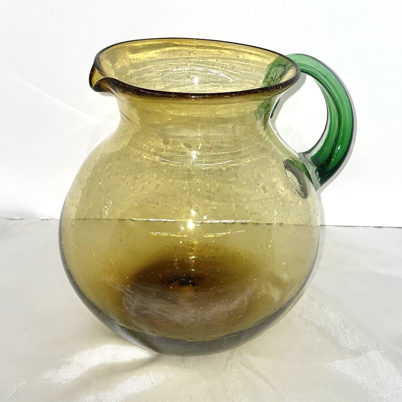 Bubble Glass Wide Pitcher
Yellow Green
Size: 9x7.5H