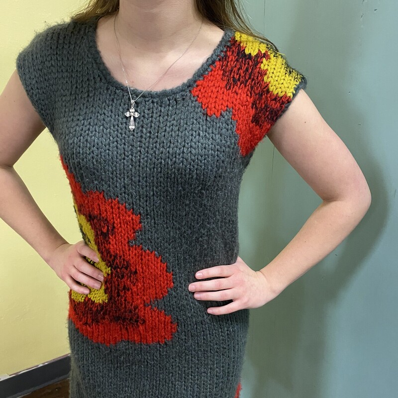this sweater dress is the neatest!!!<br />
short sleeves, gorgoeus flower<br />
<br />
Hot And Delicious, Gray, Size: M/l