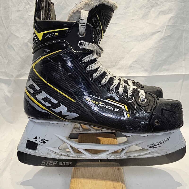 Pre-owned CCM Super Tacks AS3 Hockey Skates, Skate Size: 6
