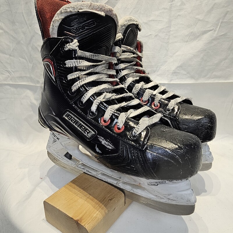 Pre-owned Bauer Vapor X900 Hockey Skates, Skate Size: 5.5
