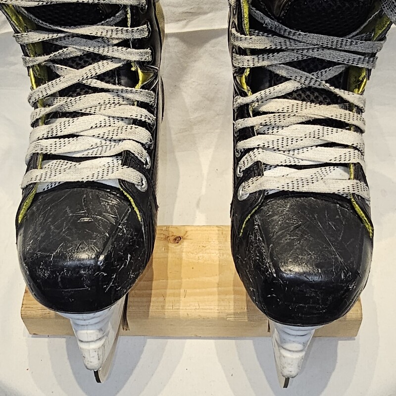 Pre-owned Bauer Supreme 3S Hockey Skates, Skate Size: 3