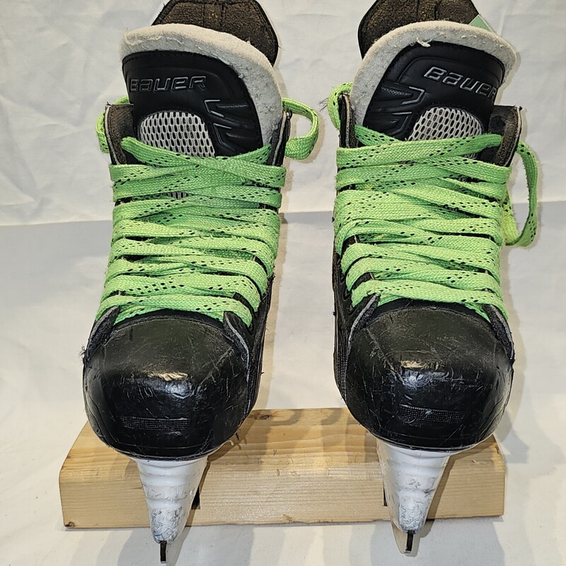 Pre-owned Bauer Supreme 180 Hockey Skates, Skate Size: 2.5