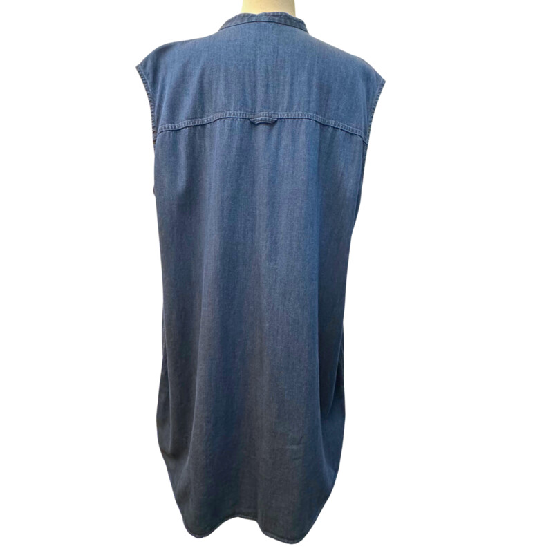 Eileen Fisher Sleeveless Dress<br />
Tencel and Organic Cotton<br />
With Pockets<br />
Color: Denim<br />
Size: 1X