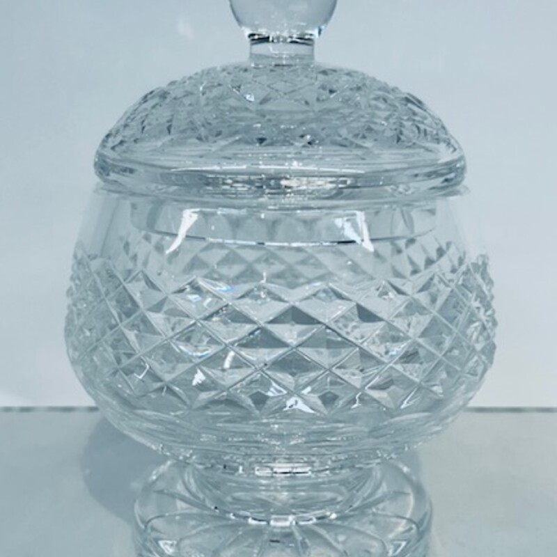 Waterford Lidded Pedestal Jar
Clear
Size: 5x7.5H
