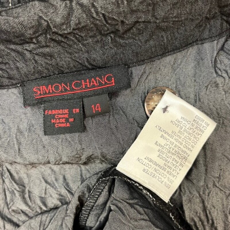 Simon Chang Jacket
Crinkle textured with Raw Hem Fringe
Has Pockets!
Dark Denim with Olive, Dijon, and Denim
Size: Large