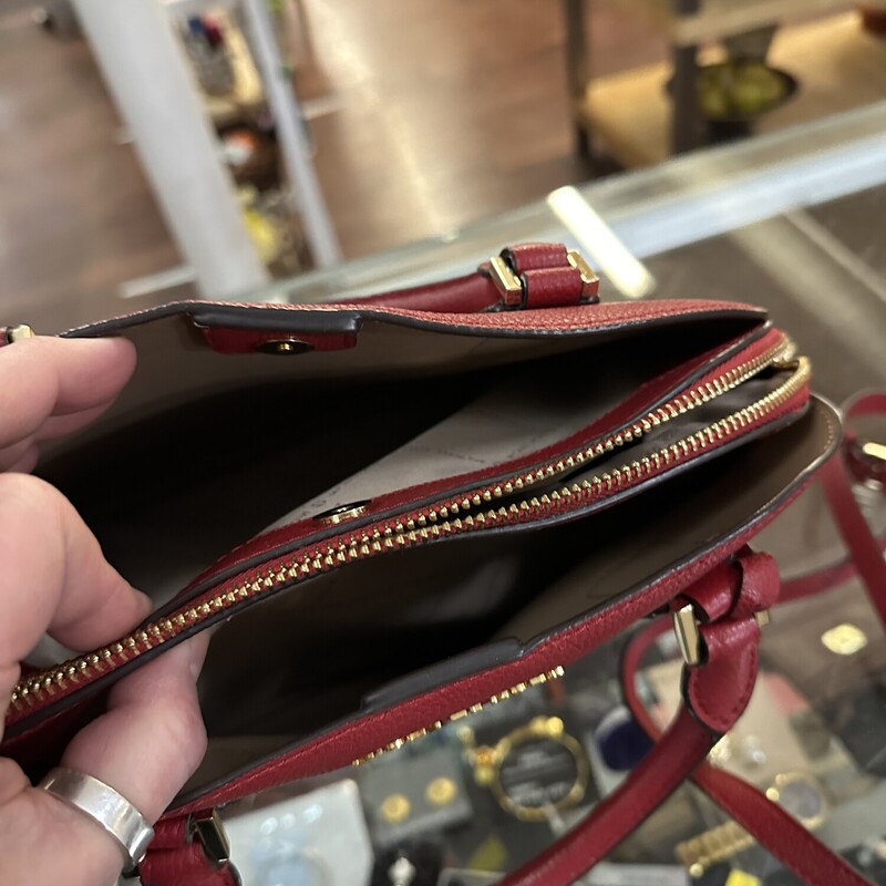 Michael Kors Handbag, Red, Size: 10In Tall 12 in Wide<br />
Pristine Inside and Out<br />
<br />
All Sales Are Final<br />
No Returns<br />
<br />
Shipping I s Availab;e<br />
Pick Up In Stor Within 7 Days Of Purchase