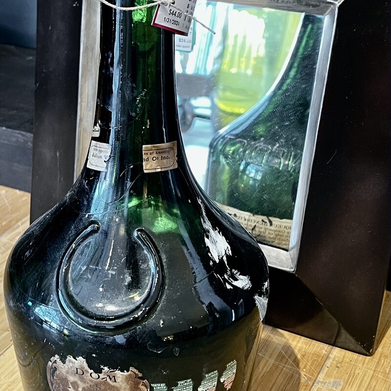 Bottle DOM Liqueur Vint