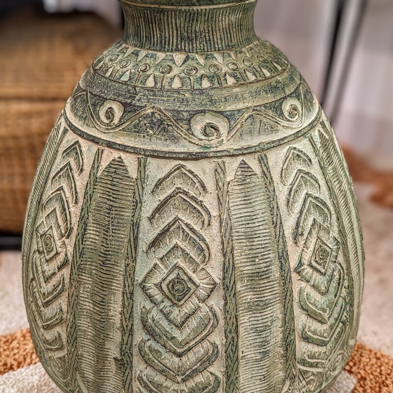 Thailand Tribal Print Vase
Green
Size: 13x19H