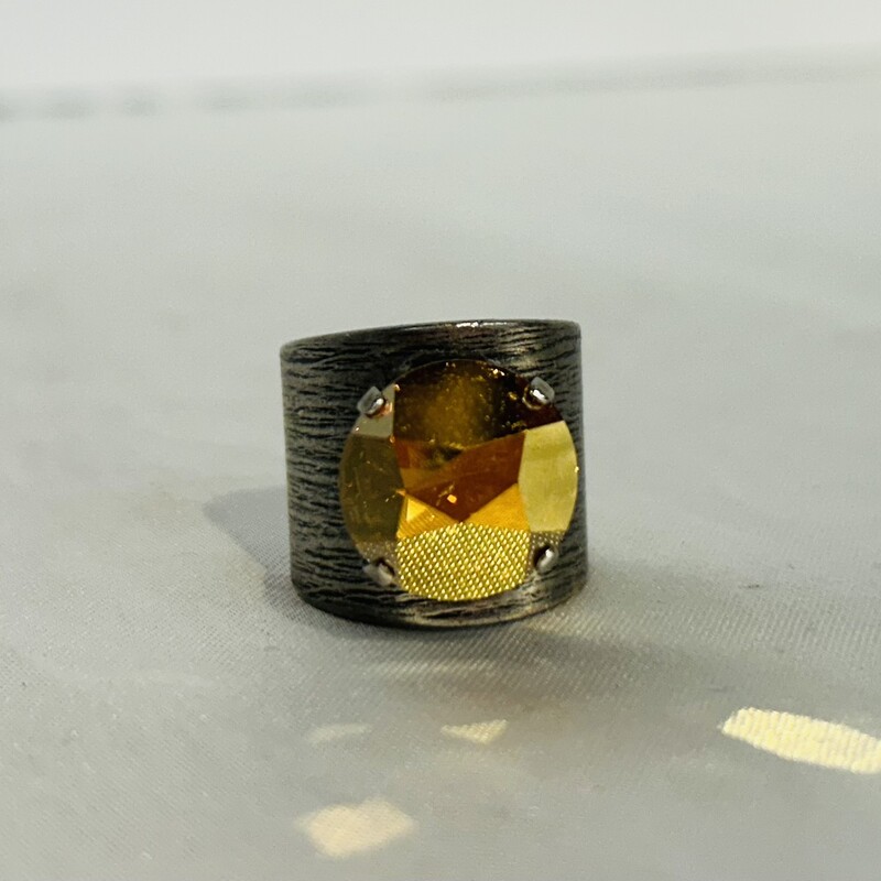 Sabika Thick Adjustable Gem Ring
Silver Gold Size: 7-Adjustable