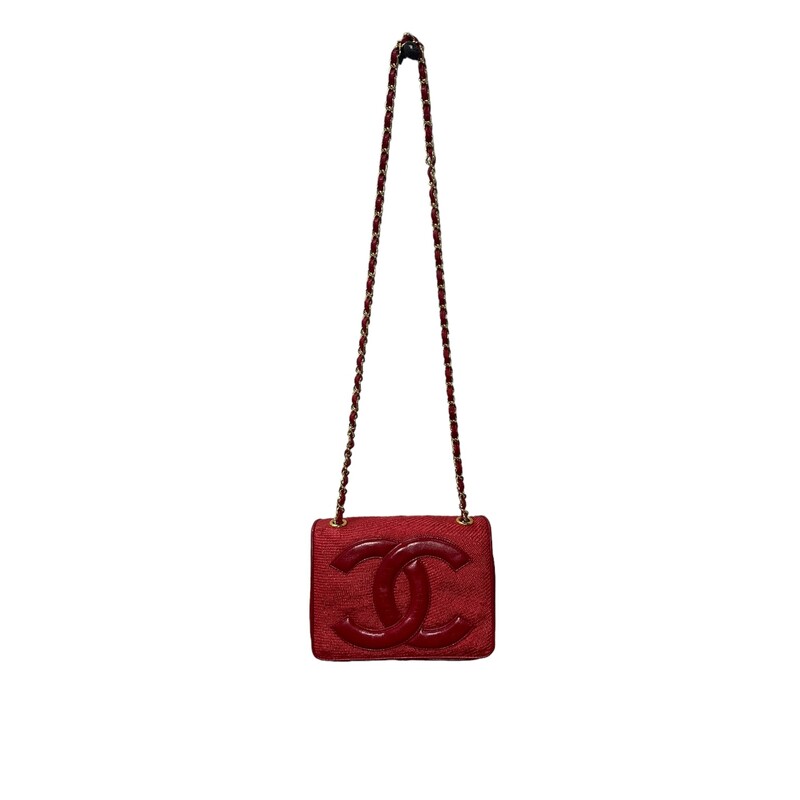 Vintage CHANEL Large CC Logos Red Linen Raffia Straw Shoulder Flap Bag Purse Gold Chain Strap -<br />
Production Year: 1986-1988<br />
Code:0899827<br />
<br />
Dimensions:<br />
height: 5<br />
length: 7<br />
depth: 2.25<br />
strap drop: 18<br />
<br />
Note: Wear on the top back of the raffia material<br />
Comes with the dust bag and card