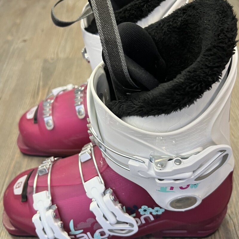 Salomon T3 RT Girly Ski Boots, Fuchsia/White,<br />
Size: 24-24.5 (285)