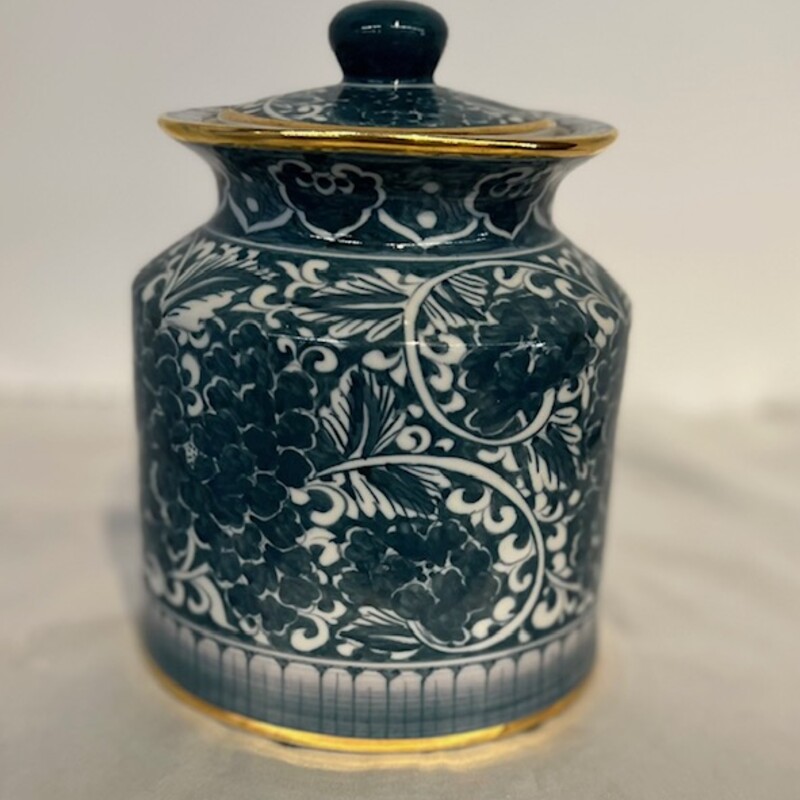 Maitland Smith Canister
White, Blue and Gold
Size: 5x7H