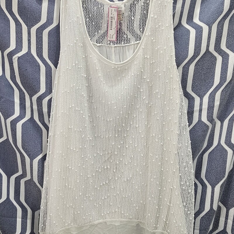 White tank that is so flowy and beautiful! Knit bodice with a mesh overlay and lace on the front and top of the back. Sooooo pretty!