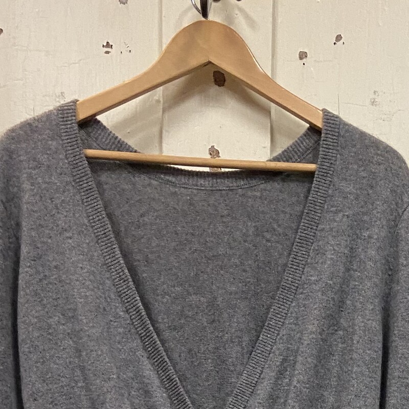 Gy Cshm Open Bck Sweater<br />
Grey<br />
Size: S R $200