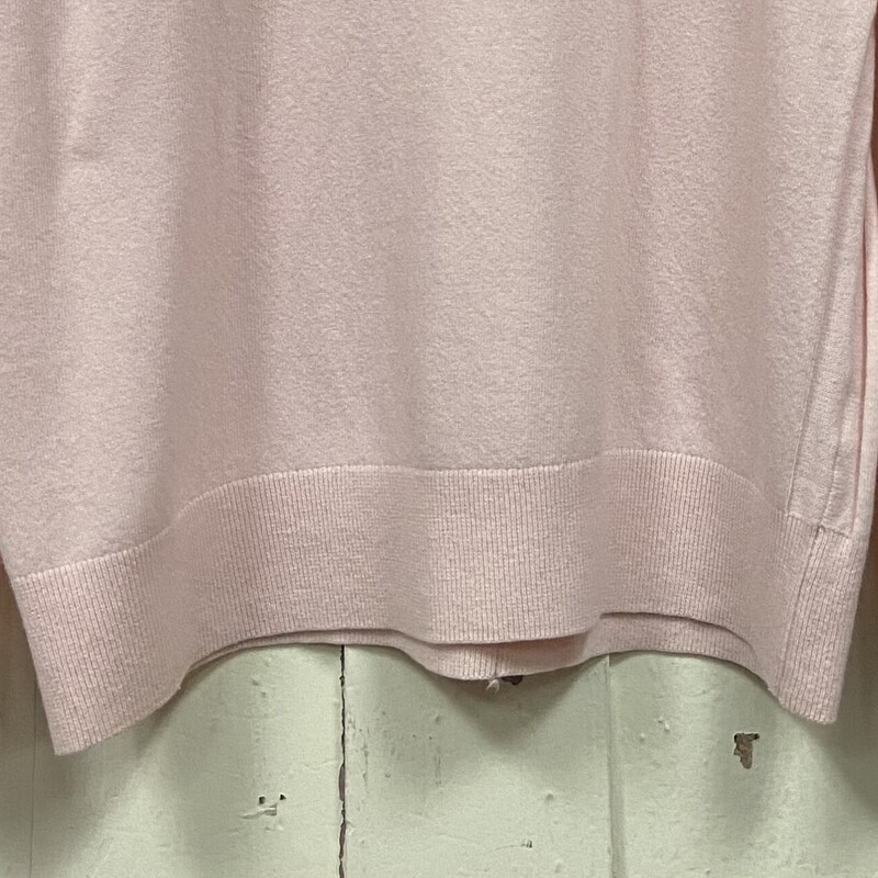 Pink Wool Sweater<br />
Pink<br />
Size: XL