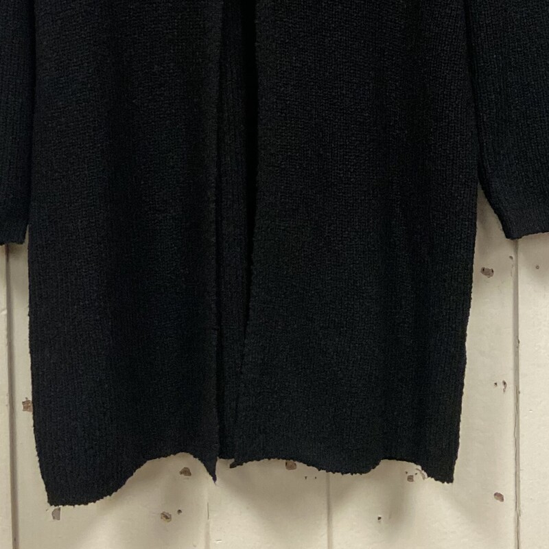 Blk Slit Front OS Sweater,<br />
Black<br />
Size: XS/M