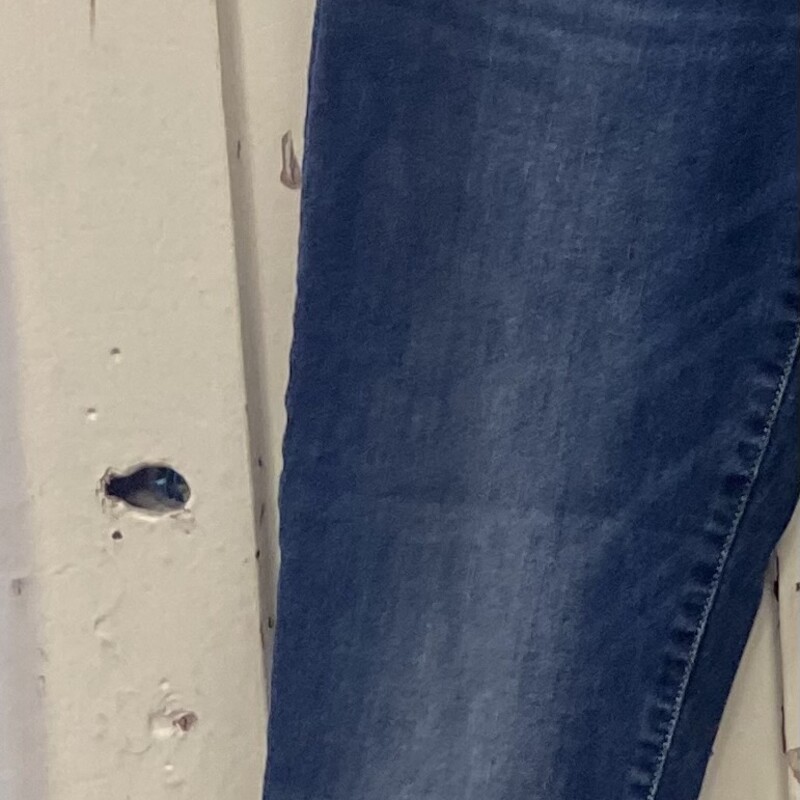 Den Frayed Jeans<br />
Blue<br />
Size: 4