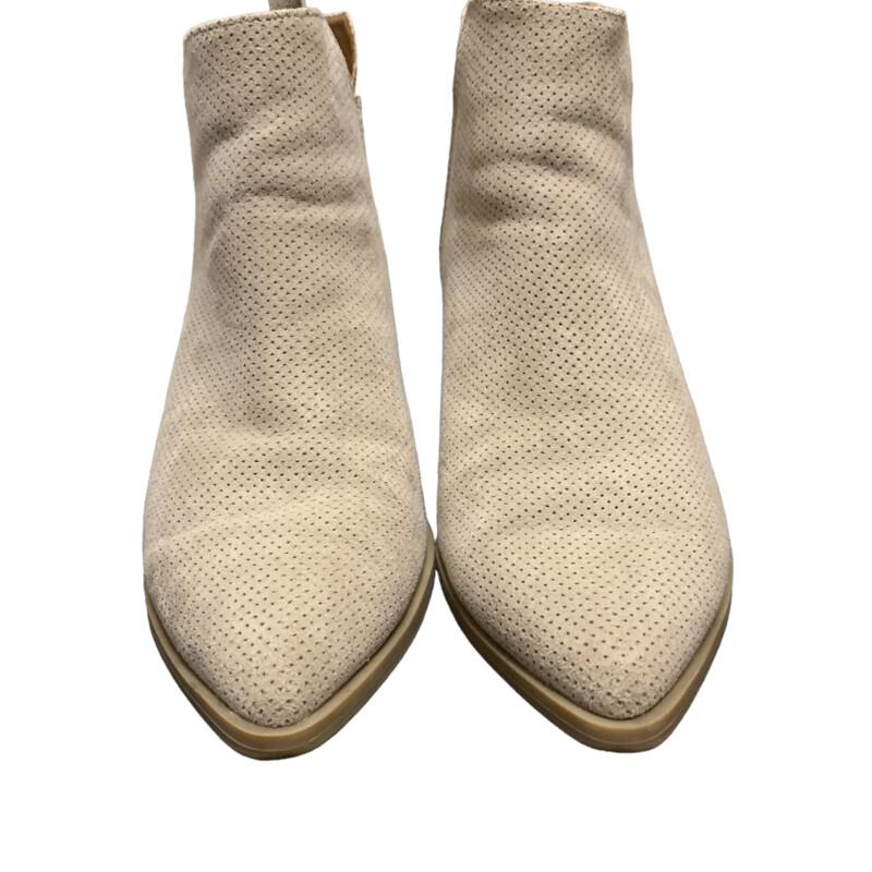 Universal Thread Suede, Beige, Size: 11