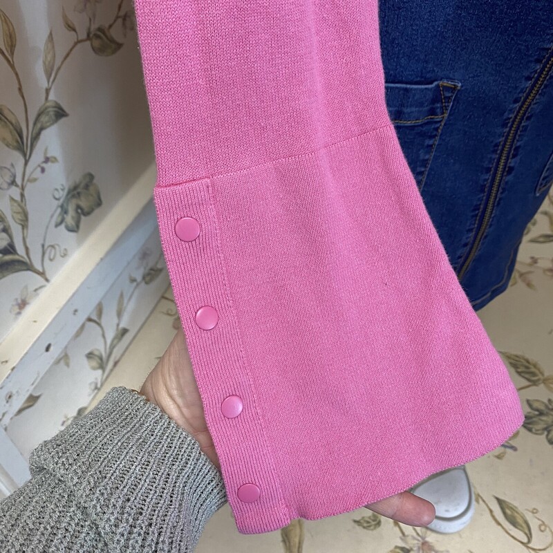 this turtleneck is so neat!!!
its lightweight, ribbed
& the sleeves is what makes it wonderful!!

Belle, Pink, Size: Xs