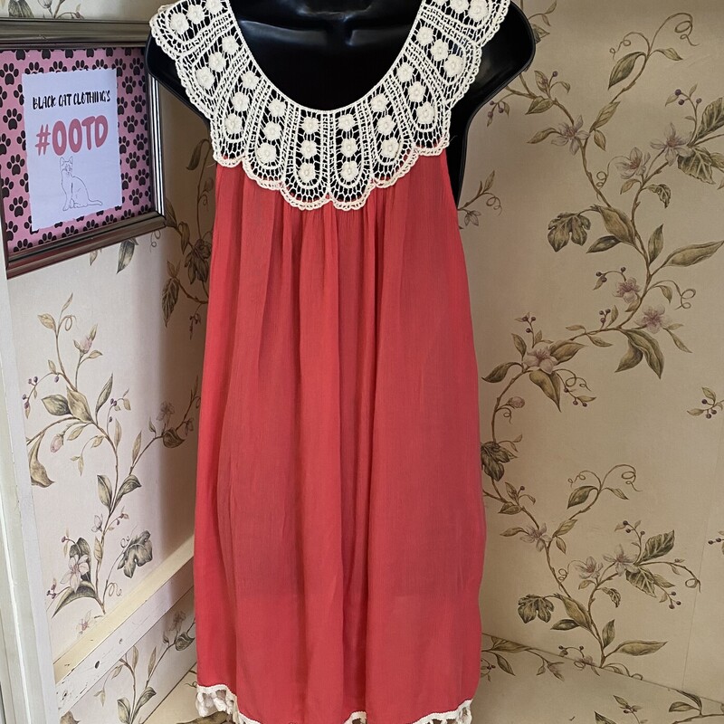 such a cute sundress adorned with some fun!
add a cute denim jacket to carry you through this season

Jodifl, Pink, Size: L