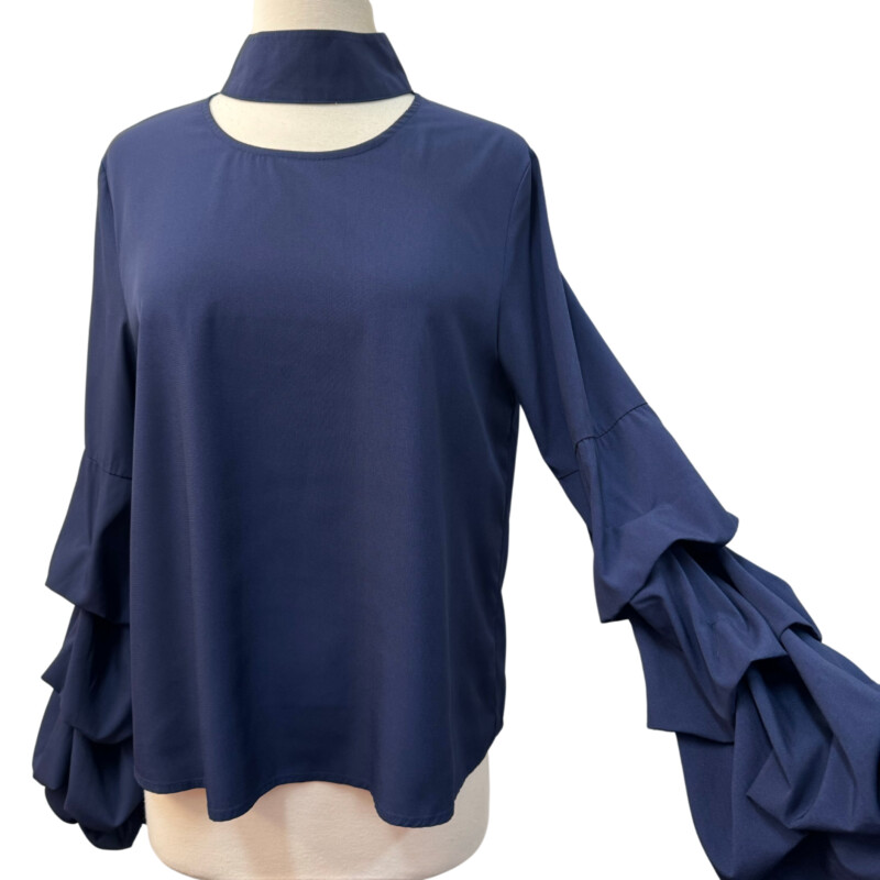 Loveriche Blouse<br />
Lovely Tiered and Tucked Sleeves<br />
Color: Navy<br />
Size: Medium