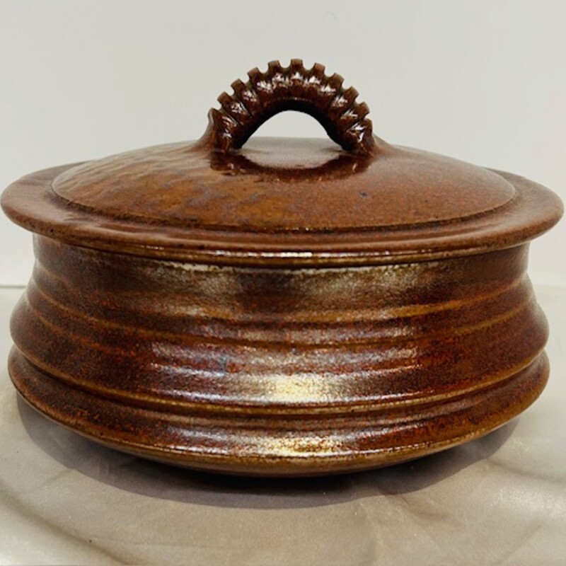 Harriet Cohen Dish With Lid
Brown, Size: 8x5H