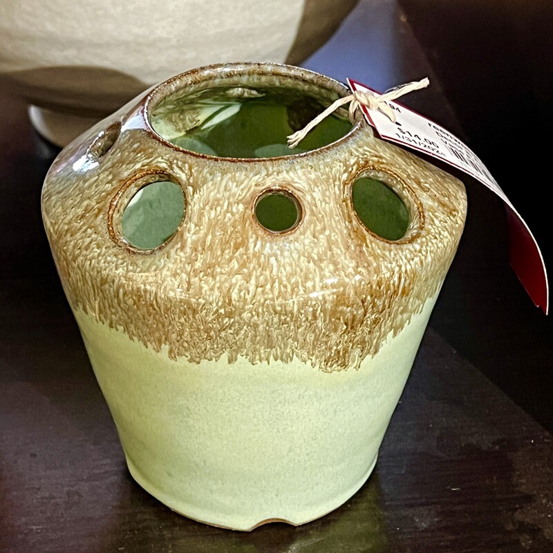 Vase Frog Ceramic,
Size: 5H
