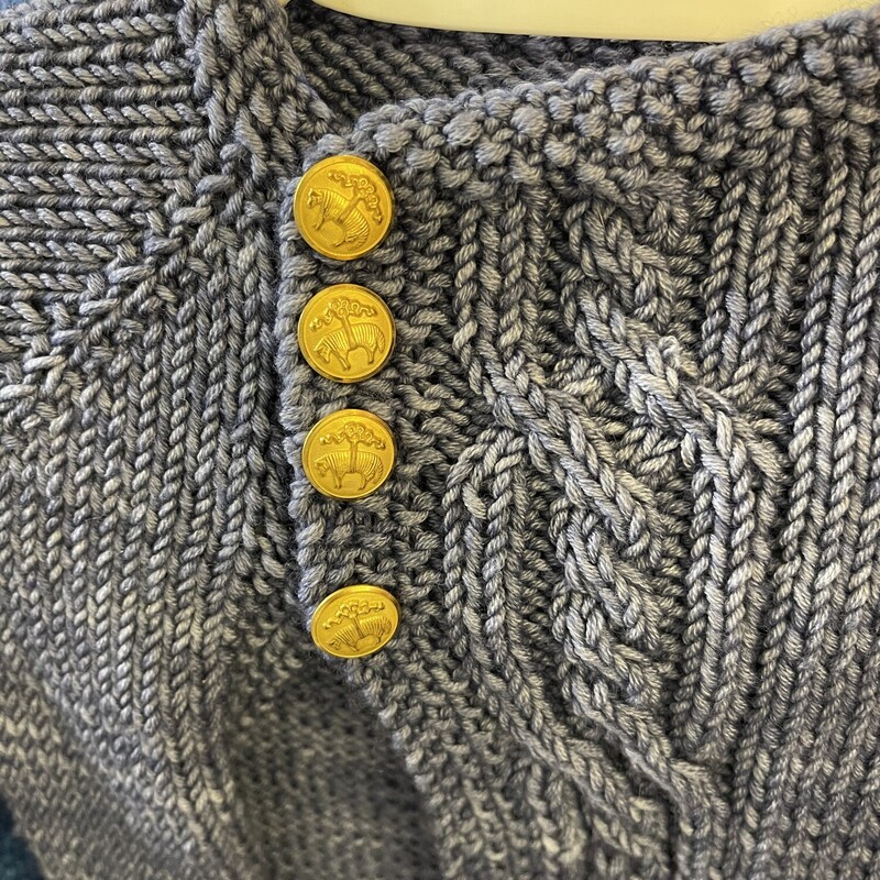 Hand-knit Sweater W/brook