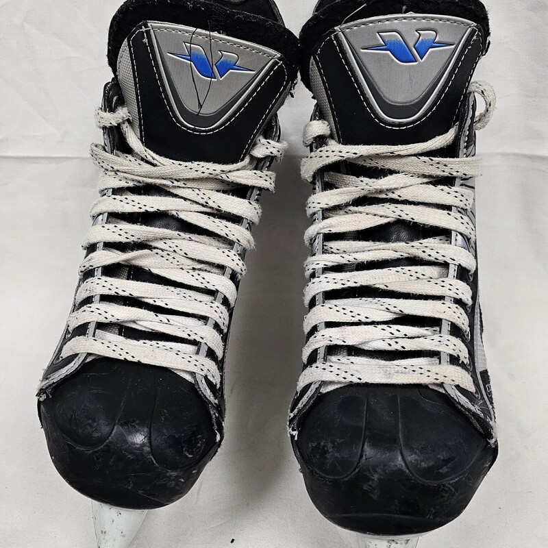Pre-owned CCM Vector 03 Hockey Skates, Size: 4