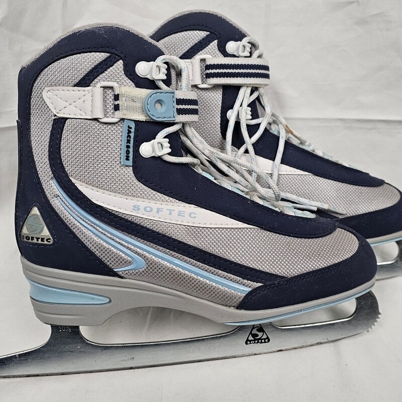 Pre-Owned Jackson Ultima Softec Women's Figure Skates, Size: 9. MSRP $124.99