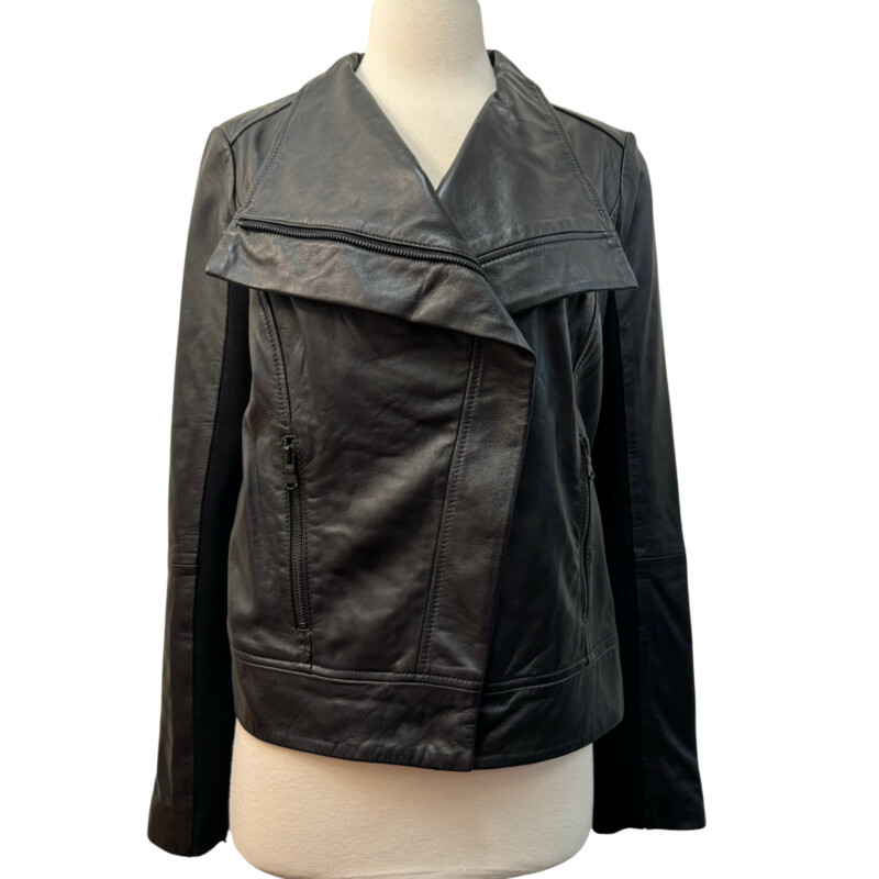 Trouve Moto Style Jacket
Super Soft Leather with Zippered Pockets
Color: Black
Size: Large