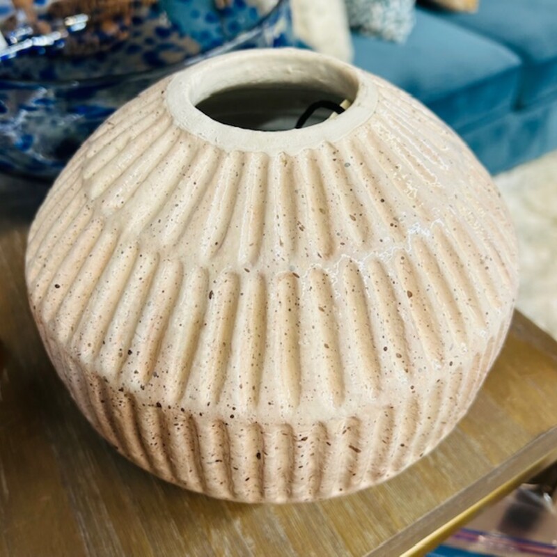 Speckled Carved Line Vase
White and Black
Size: 8x6H