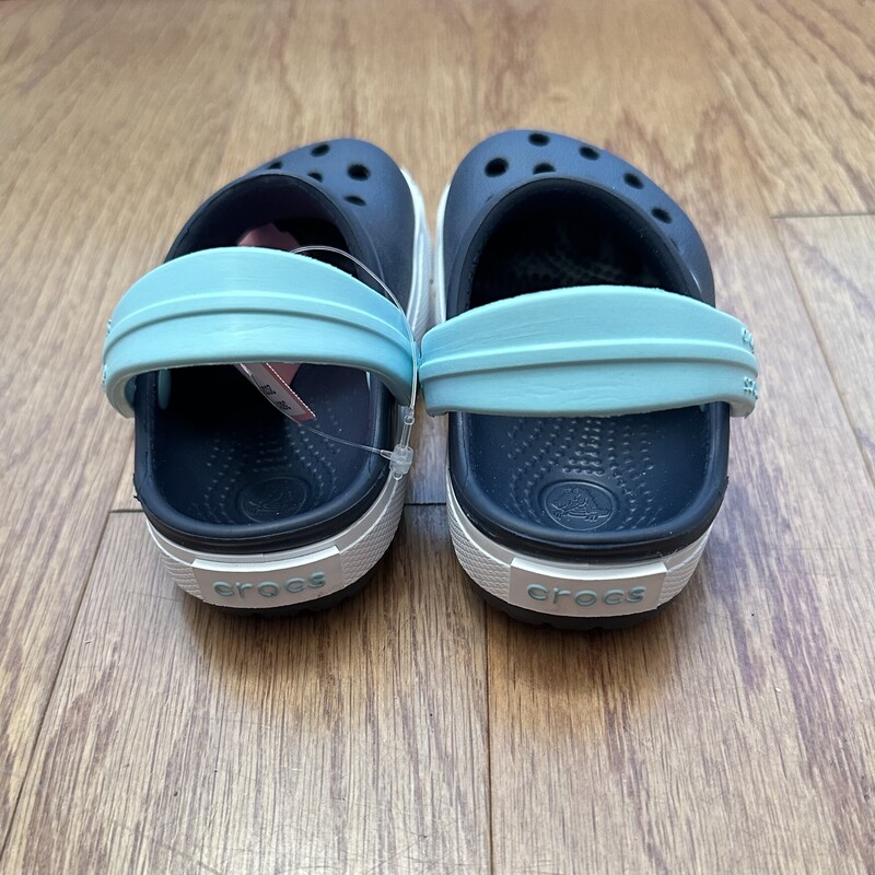 Crocs, Blue, Size: 4-5<br />
<br />
FOR SHIPPING: PLEASE ALLOW AT LEAST ONE WEEK FOR SHIPMENT<br />
<br />
FOR PICK UP: PLEASE ALLOW 2 DAYS TO FIND AND GATHER YOUR ITEMS<br />
<br />
ALL ONLINE SALES ARE FINAL.<br />
NO RETURNS<br />
REFUNDS<br />
OR EXCHANGES<br />
<br />
THANK YOU FOR SHOPPING SMALL!